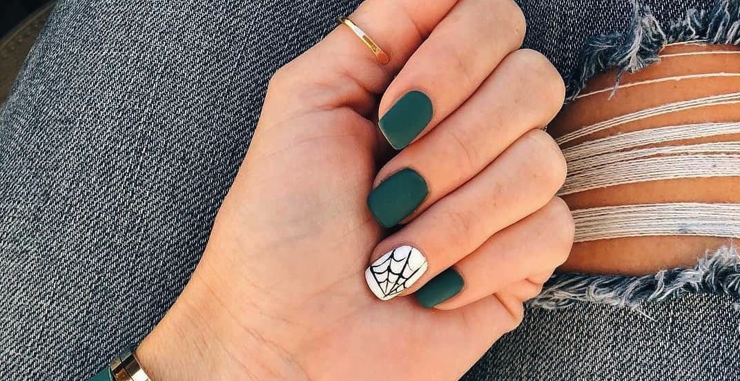 10. Travel-inspired nail art for your fall adventures - wide 1