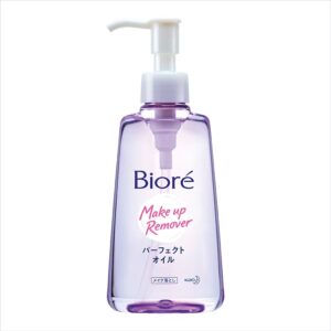 With its fresh citrus scent, Biore Cleansing Oil is known to be one of the best oil cleansers.